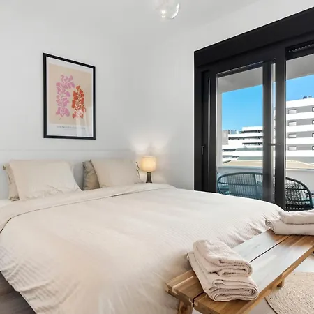 דירה Beautiful 2-bedroom Near Center And אסטפונה