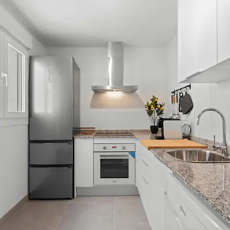 Beautiful 2-bedroom Near Center And Apartment Estepona
